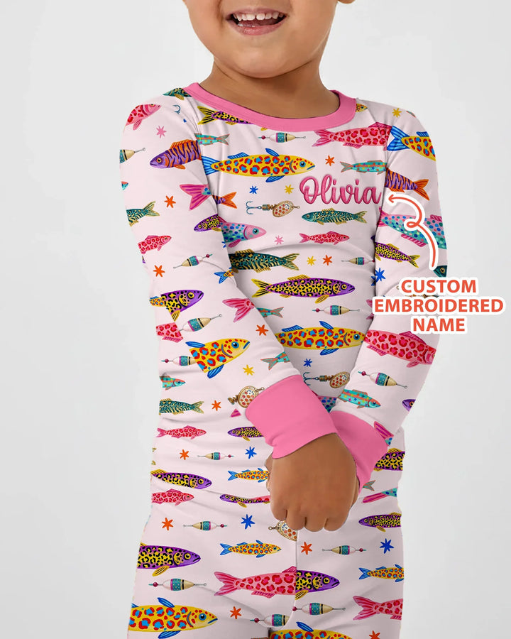 Pijama de dos piezas de bambú de manga larga con bordado de nombre personalizado de peces de colores