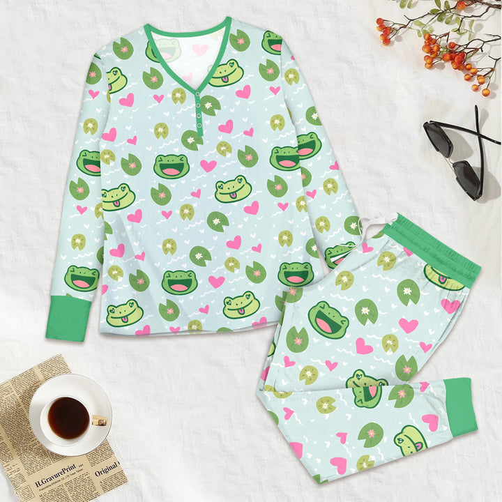 Frog Print Bamboo Outfit for Women – Fun and Stylish