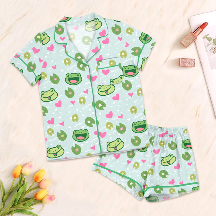 Frog Print Bamboo Outfit for Women – Fun and Stylish