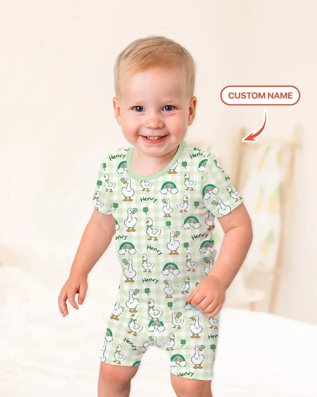 Zweiteiliges Pyjama-Set mit kurzen Ärmeln und Shorts im Sommer-Design