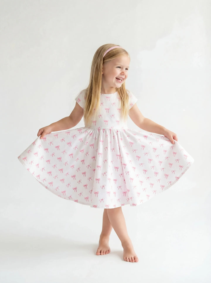 Süßes rosa Schleifen-Garten-Bambus-Drehkleid