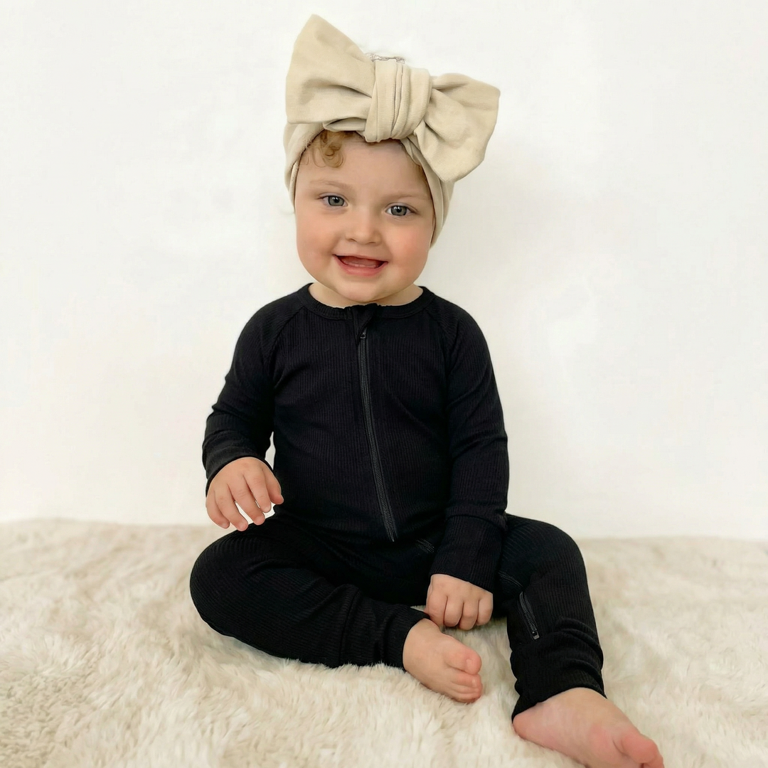 Midnight Ribbed Convertible Zippy