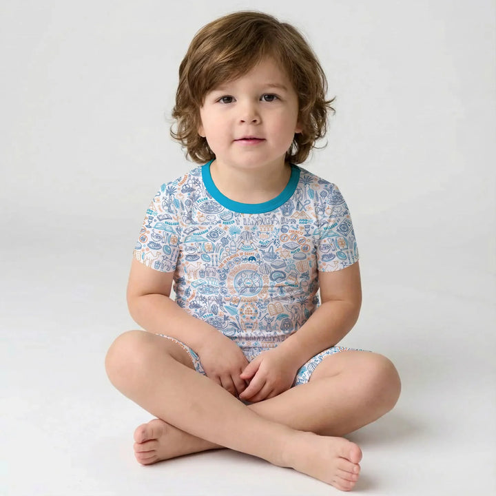 Template Zweiteiliges Pyjama-Set mit kurzen Ärmeln und Shorts