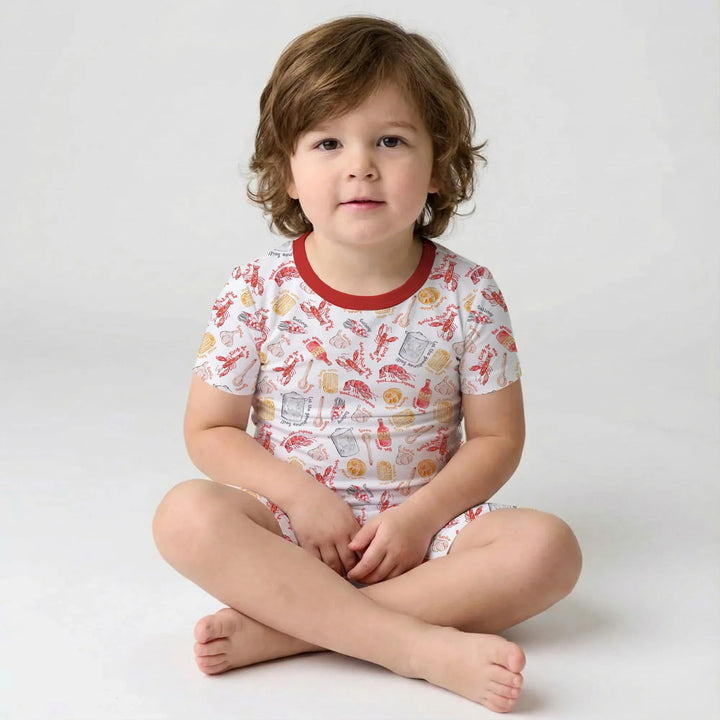 Template Zweiteiliges Pyjama-Set mit kurzen Ärmeln und Shorts