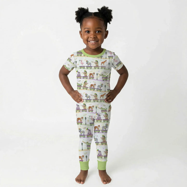 Conjunto de pijama de dos piezas de manga corta de bambú Mardi Gras Jungle Krewe