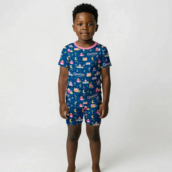 Template Zweiteiliges Pyjama-Set mit kurzen Ärmeln und Shorts