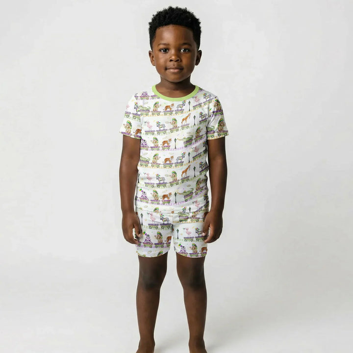 Template Zweiteiliges Pyjama-Set mit kurzen Ärmeln und Shorts