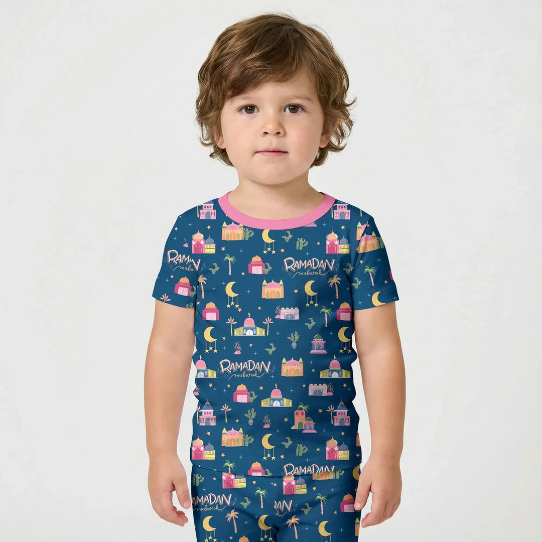 Template Zweiteiliges Pyjama-Set mit kurzen Ärmeln und Shorts