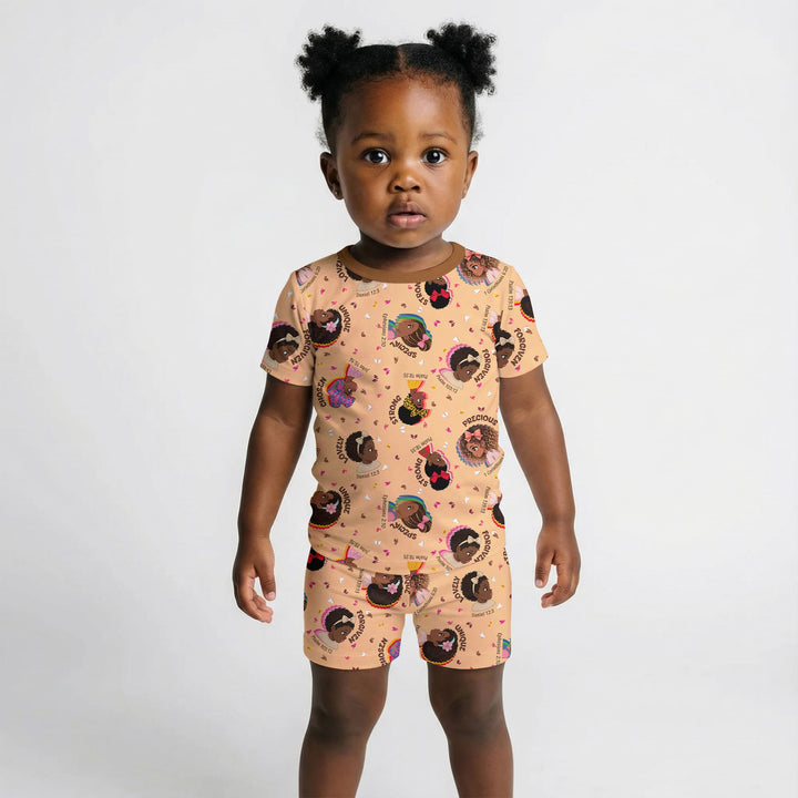 Template Zweiteiliges Pyjama-Set mit kurzen Ärmeln und Shorts