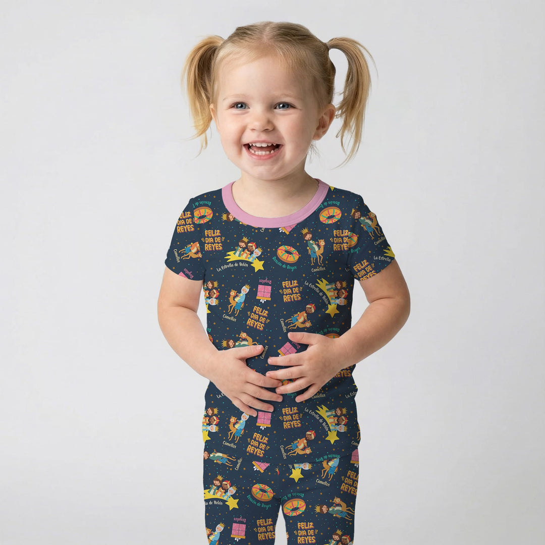Feliz Dia de Reyes Two Piece Short Sleeve Pajama Set