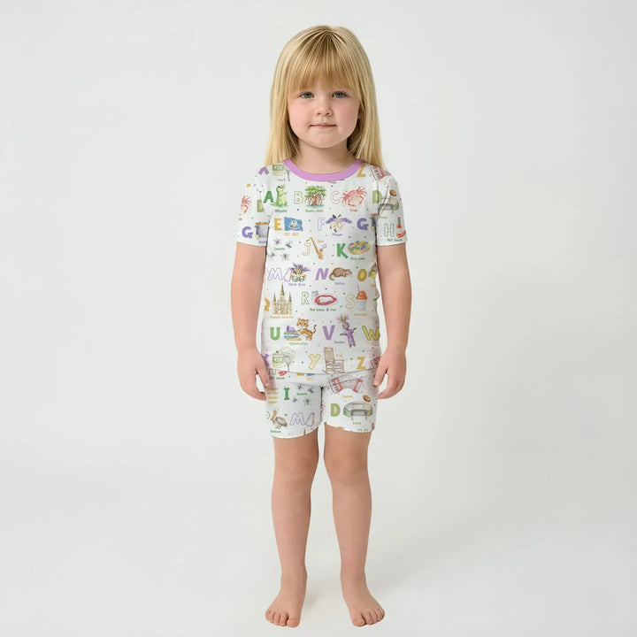 Template Zweiteiliges Pyjama-Set mit kurzen Ärmeln und Shorts