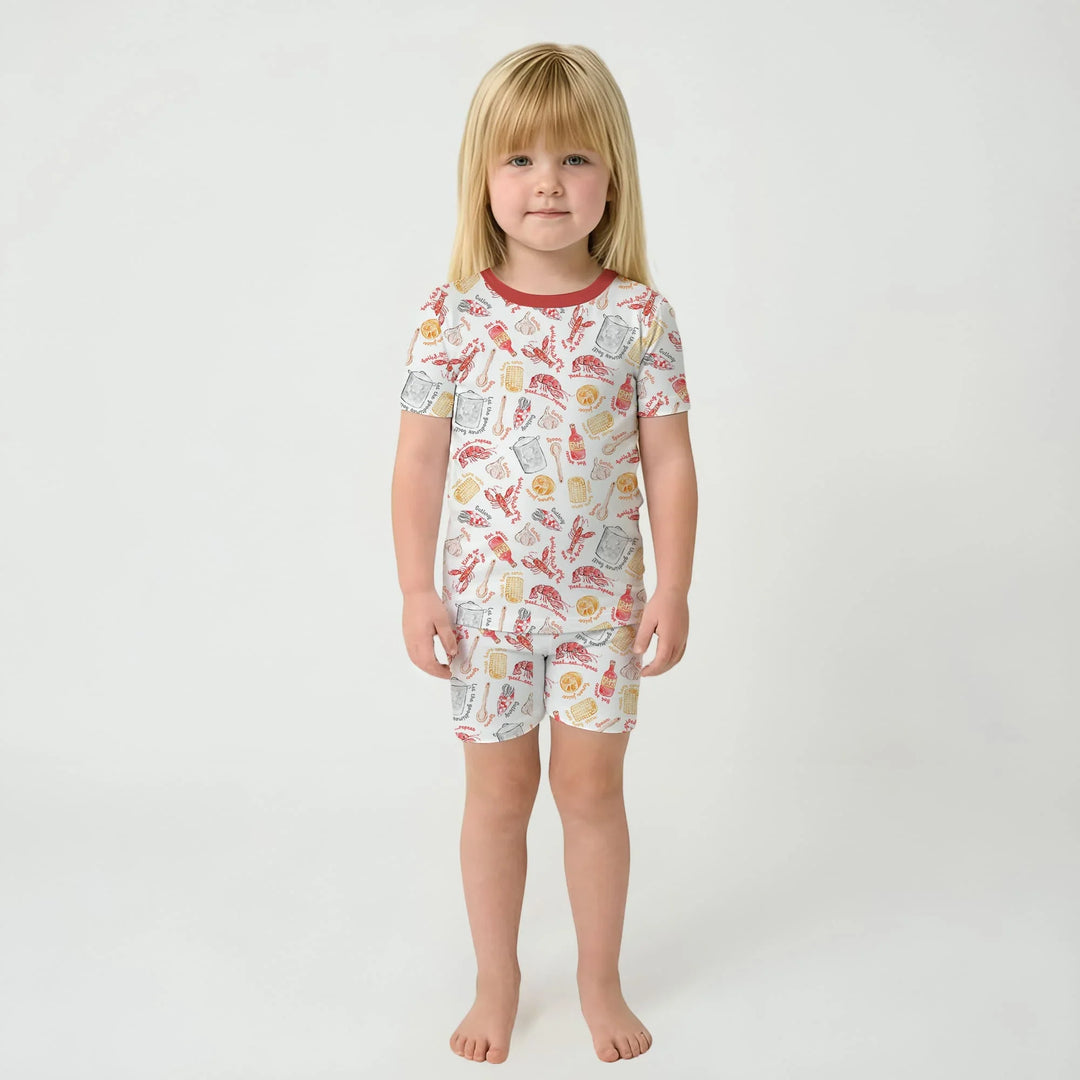 Template Zweiteiliges Pyjama-Set mit kurzen Ärmeln und Shorts
