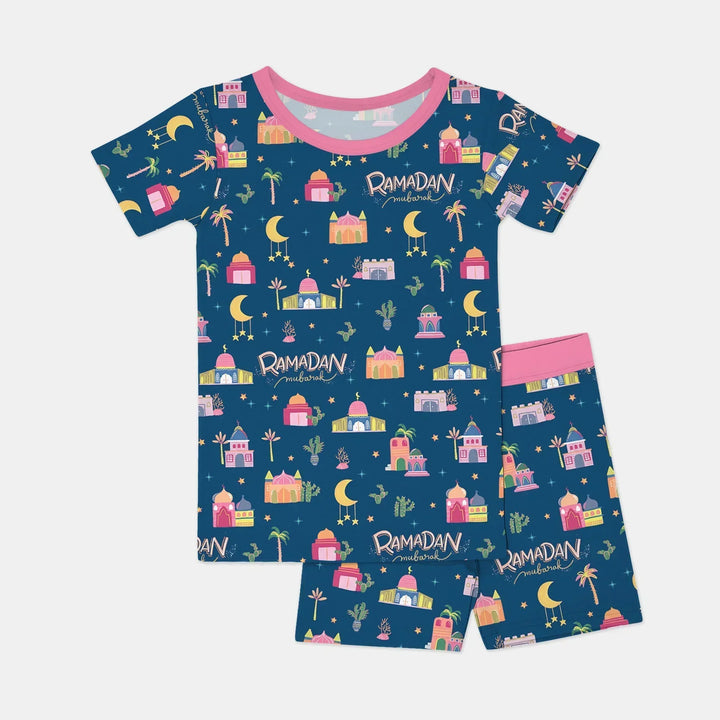 Template Zweiteiliges Pyjama-Set mit kurzen Ärmeln und Shorts