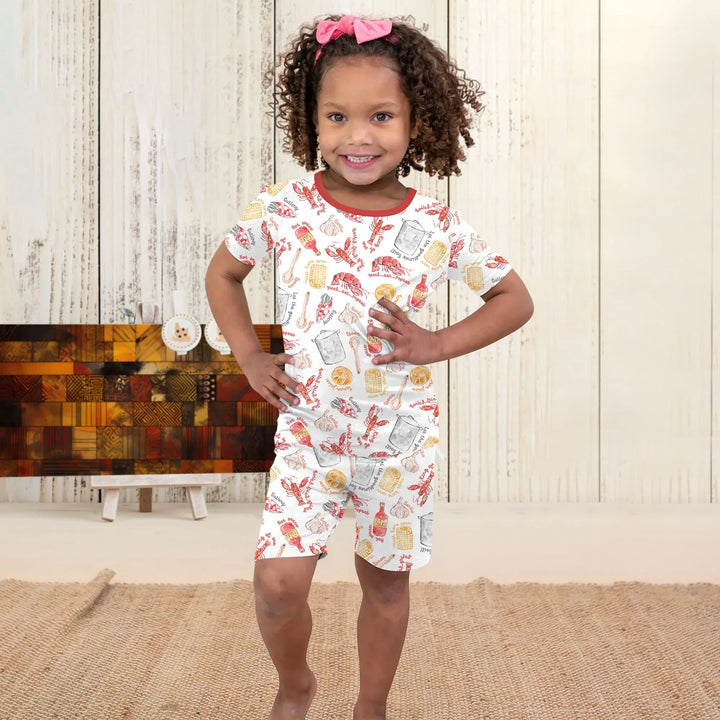 Template Zweiteiliges Pyjama-Set mit kurzen Ärmeln und Shorts