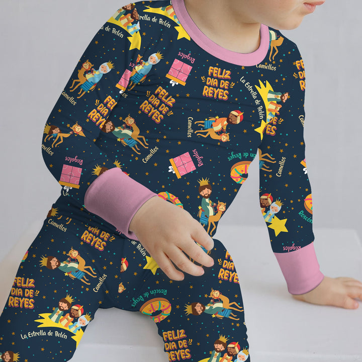 Feliz Dia de Reyes Two Piece Long Sleeve Pajama Set