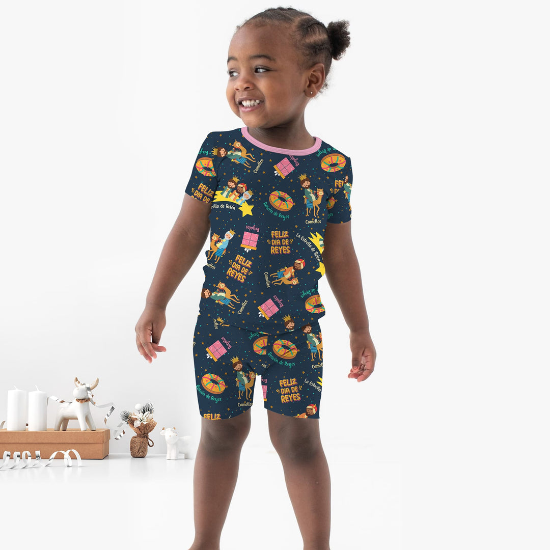 Feliz Dia de Reyes Two Piece Short Sleeve Shorts Pajama Set