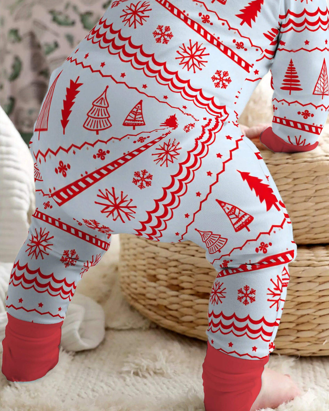 Red Nordic Christmas Trees & Snowflakes Bamboo Convertible Zippy