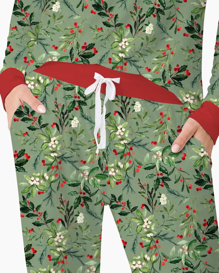 Vintage Christmas Holly & Mistletoe Botanical Bamboo Women Pajama Set