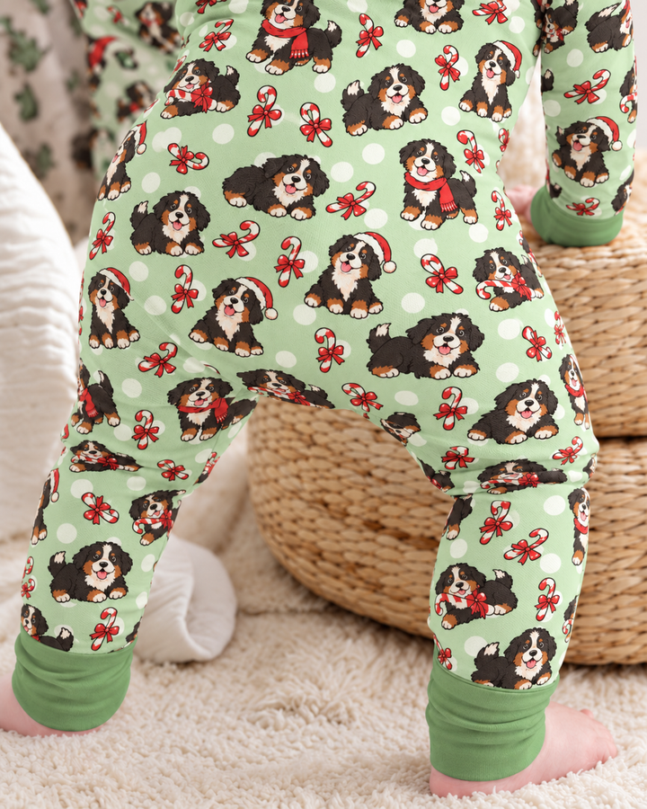 Holiday Bernese Mountain Christmas Dog Bamboo Convertible Zippy