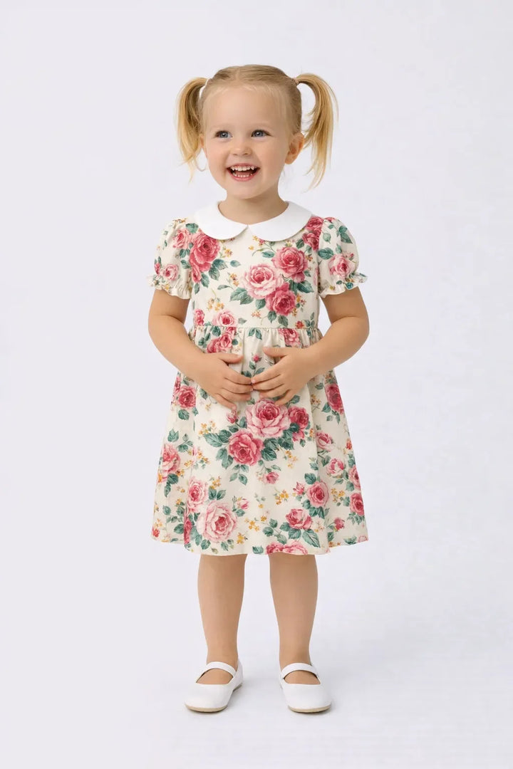 Zeitloses pinkes Rosen-Garten Bambus Peter Pan Kragenkleid