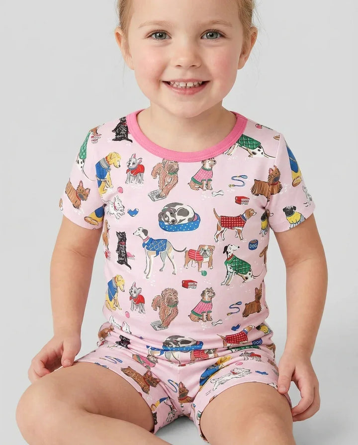 Template Zweiteiliges Pyjama-Set mit kurzen Ärmeln und Shorts