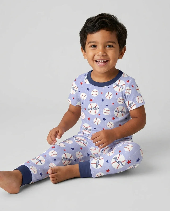 Conjunto de pijama de dos piezas de bambú a juego con mangas cortas y nombre personalizado "Novato del año"