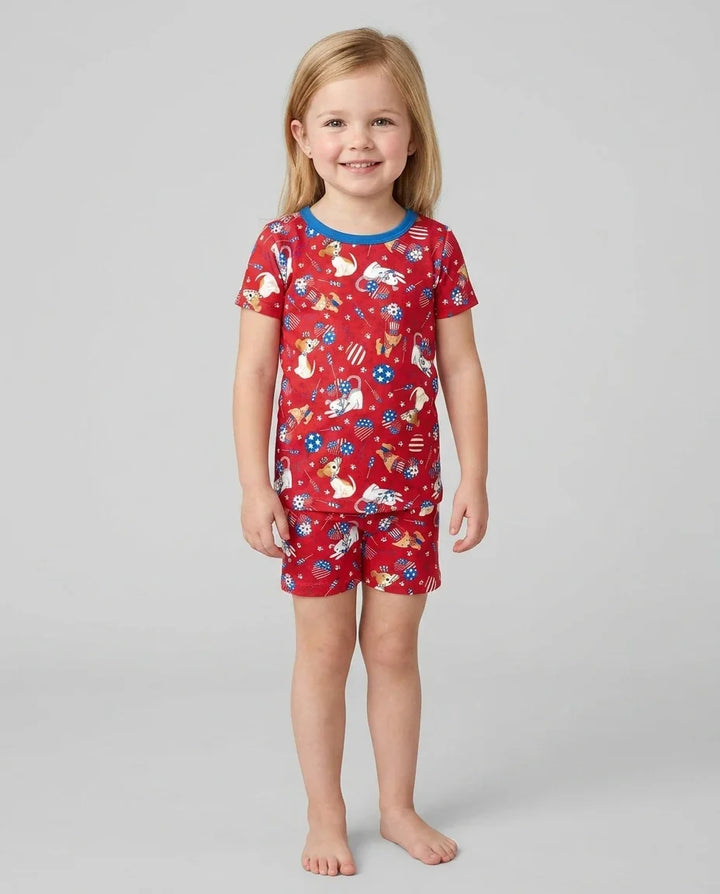 Template Zweiteiliges Pyjama-Set mit kurzen Ärmeln und Shorts