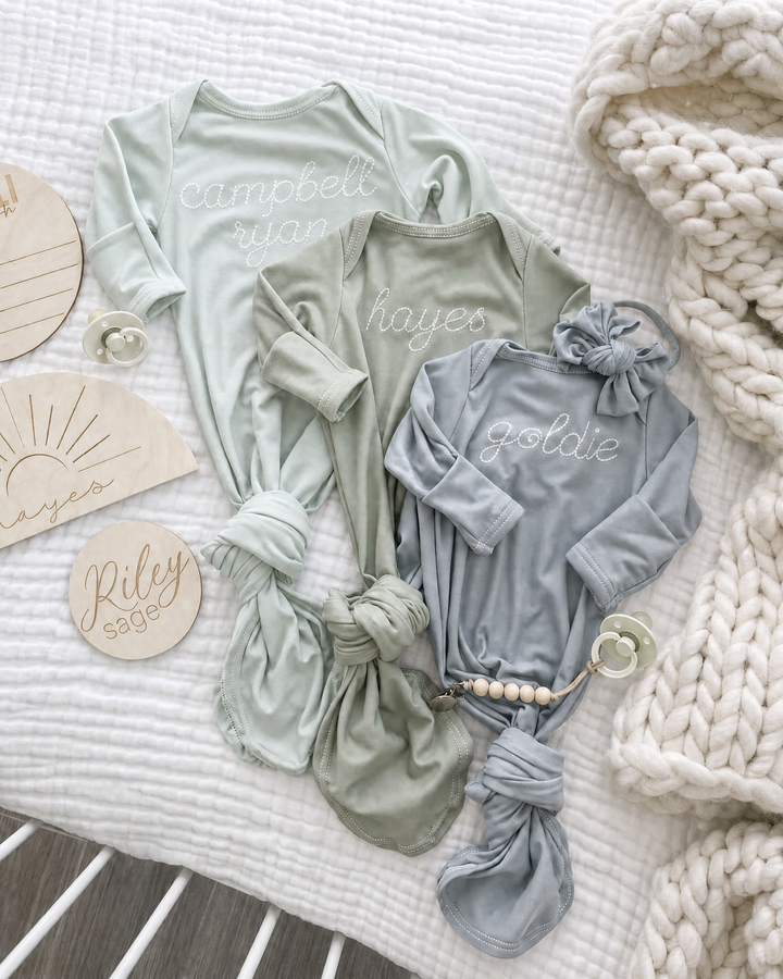 Personalisiertes genähtes Baby-Namen-Bambus-Knotenkleid