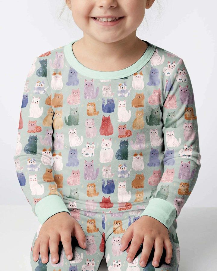 Conjunto de pijama de dos piezas de bambú de manga larga a juego familiar de gatitos felices encantados