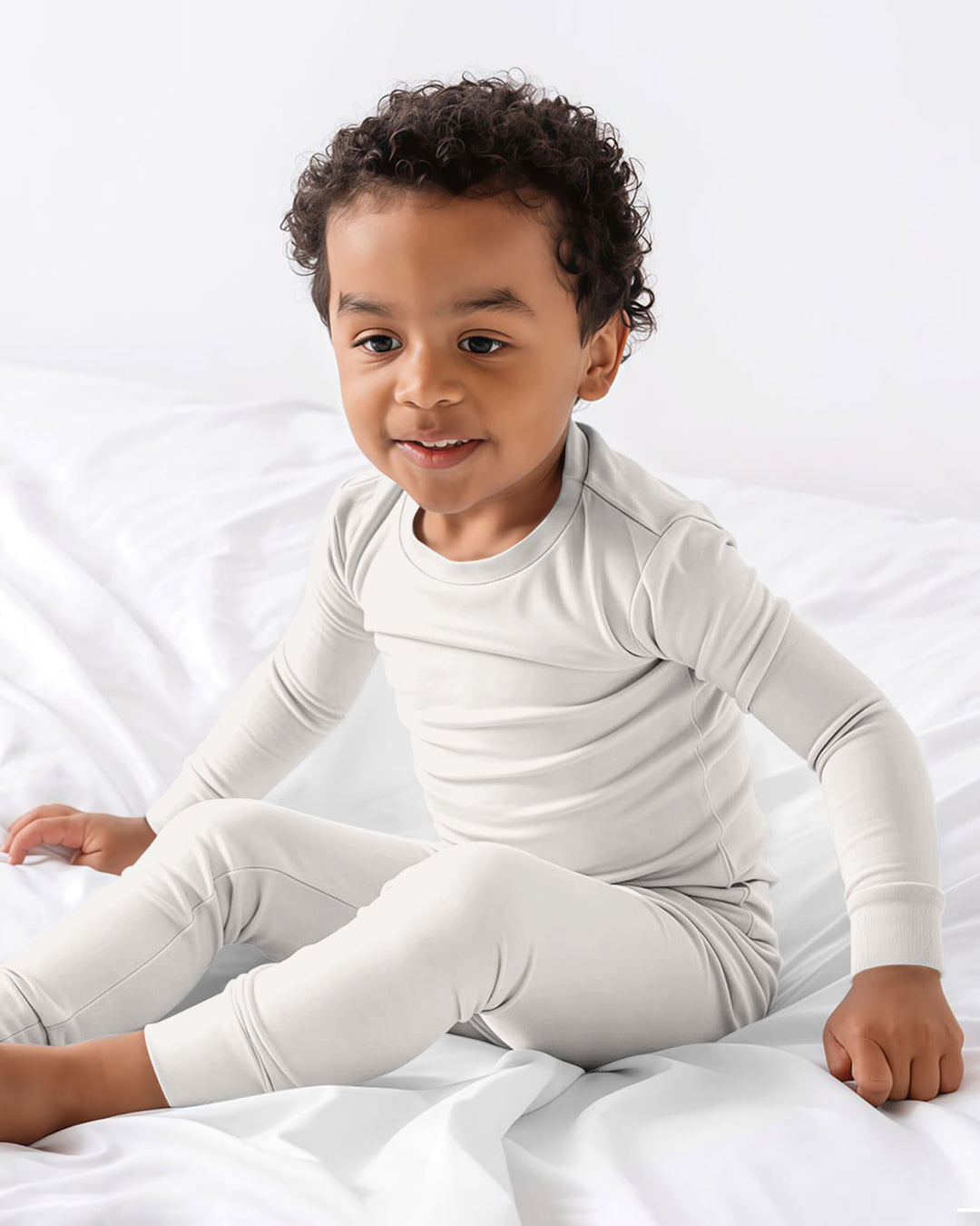 Conjunto de pijama de dos piezas de bambú en blanco antiguo