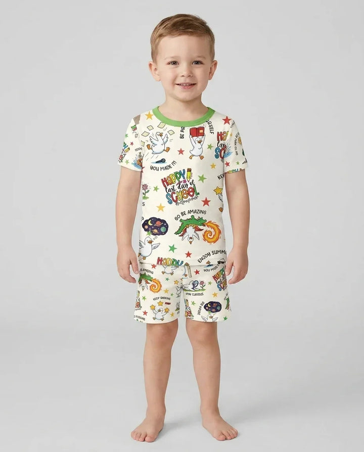 Pijama de dos piezas de bambú de manga corta con pantalón corto y estampado "Silly Goose Happy Last Day of School"