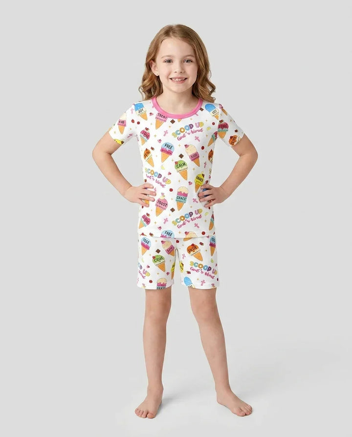 Pijama de dos piezas de bambú de manga corta y pantalones cortos para toda la familia Mini Mystic a juego