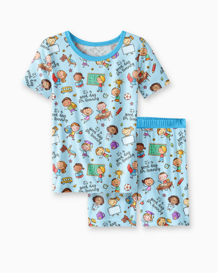 Template Zweiteiliges Pyjama-Set mit kurzen Ärmeln und Shorts