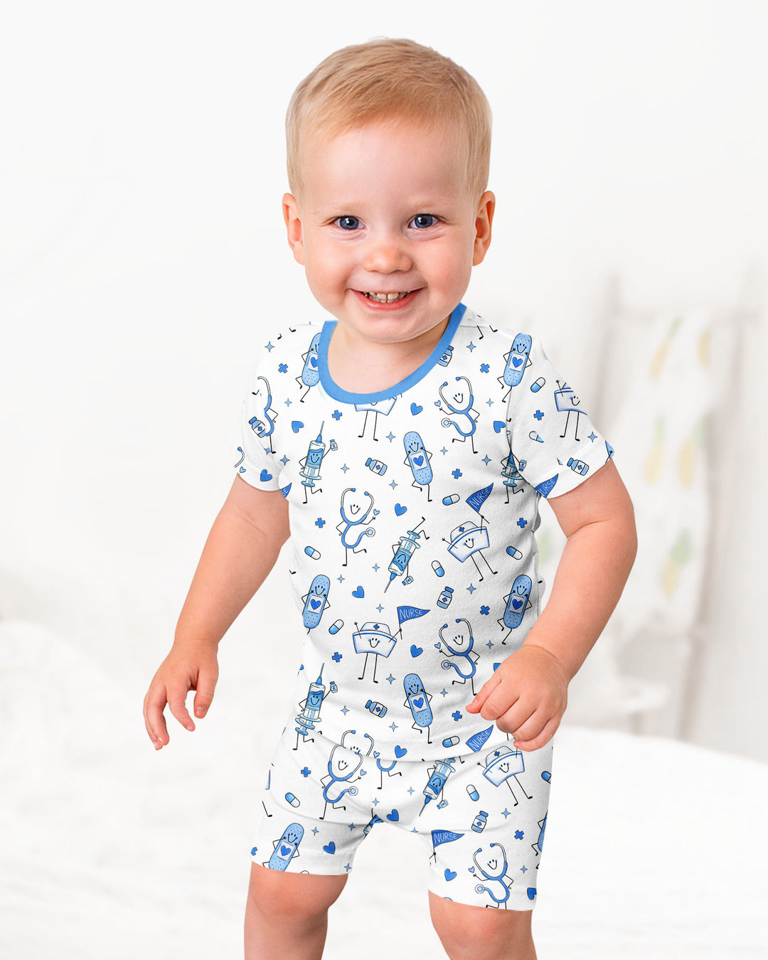 Template Zweiteiliges Pyjama-Set mit kurzen Ärmeln und Shorts