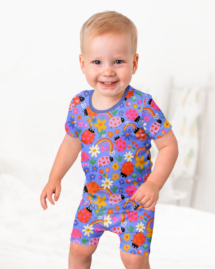 Conjunto de pijama de dos piezas de bambú con mangas cortas y shorts para niñas, diseño de mariquitas
