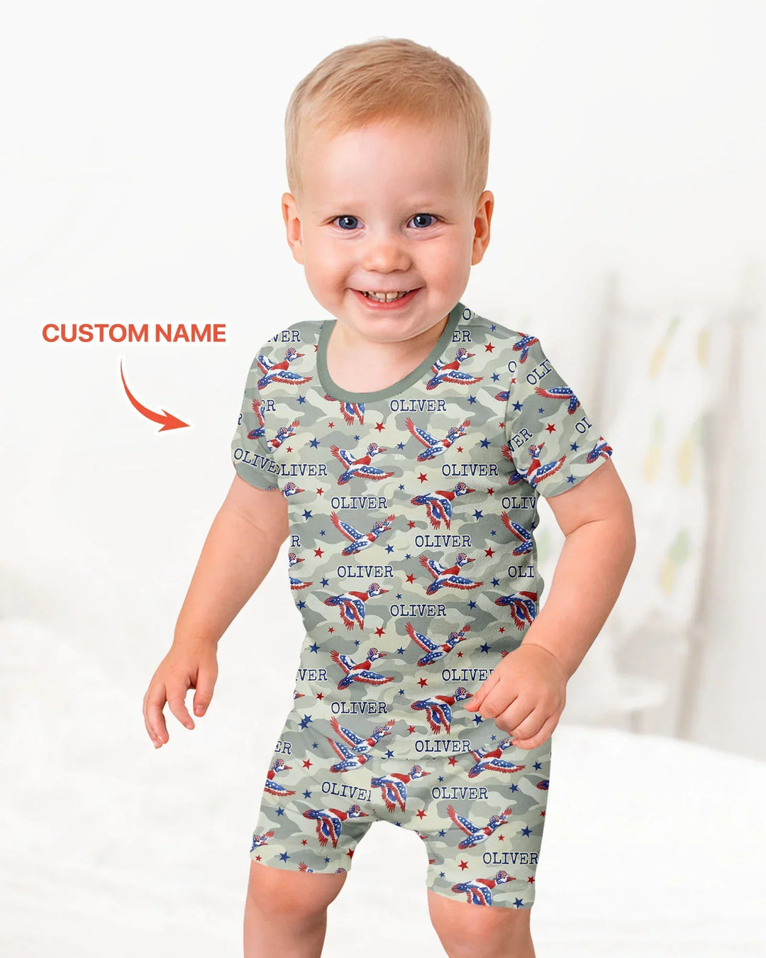 Zweiteiliges Pyjama-Set mit kurzen Ärmeln und Shorts im Sommer-Design