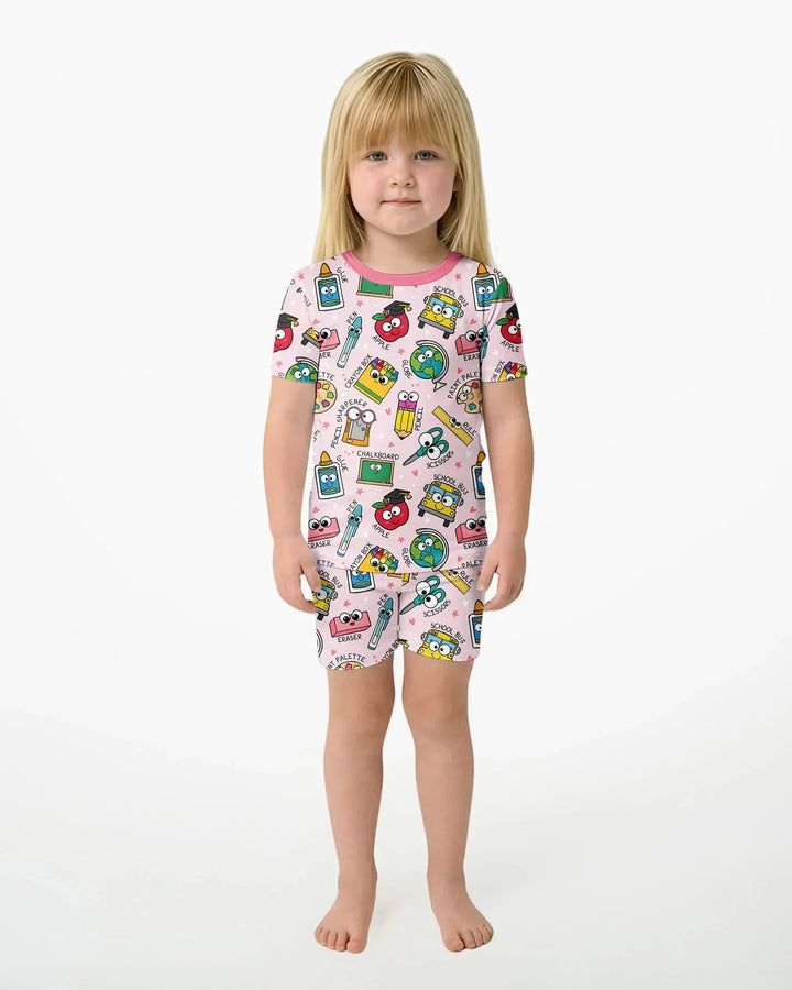Template Zweiteiliges Pyjama-Set mit kurzen Ärmeln und Shorts