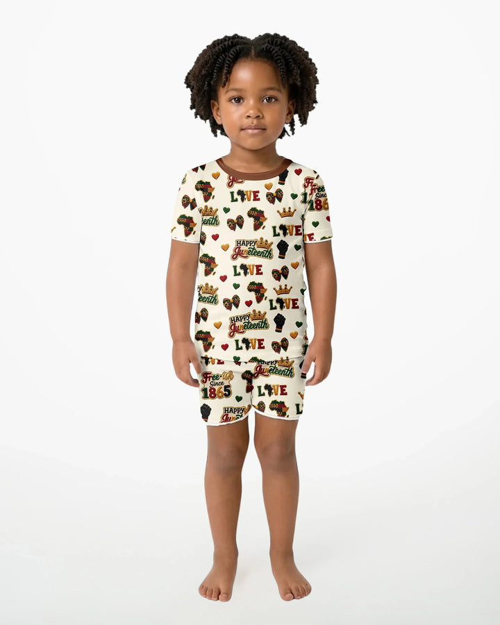 Template Zweiteiliges Pyjama-Set mit kurzen Ärmeln und Shorts
