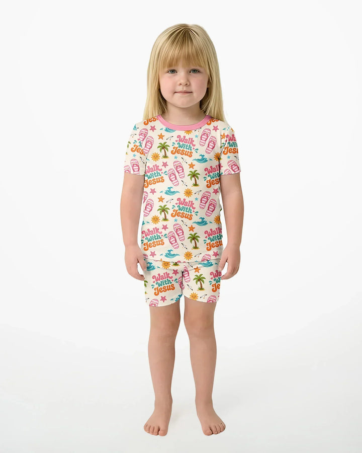 Template Zweiteiliges Pyjama-Set mit kurzen Ärmeln und Shorts