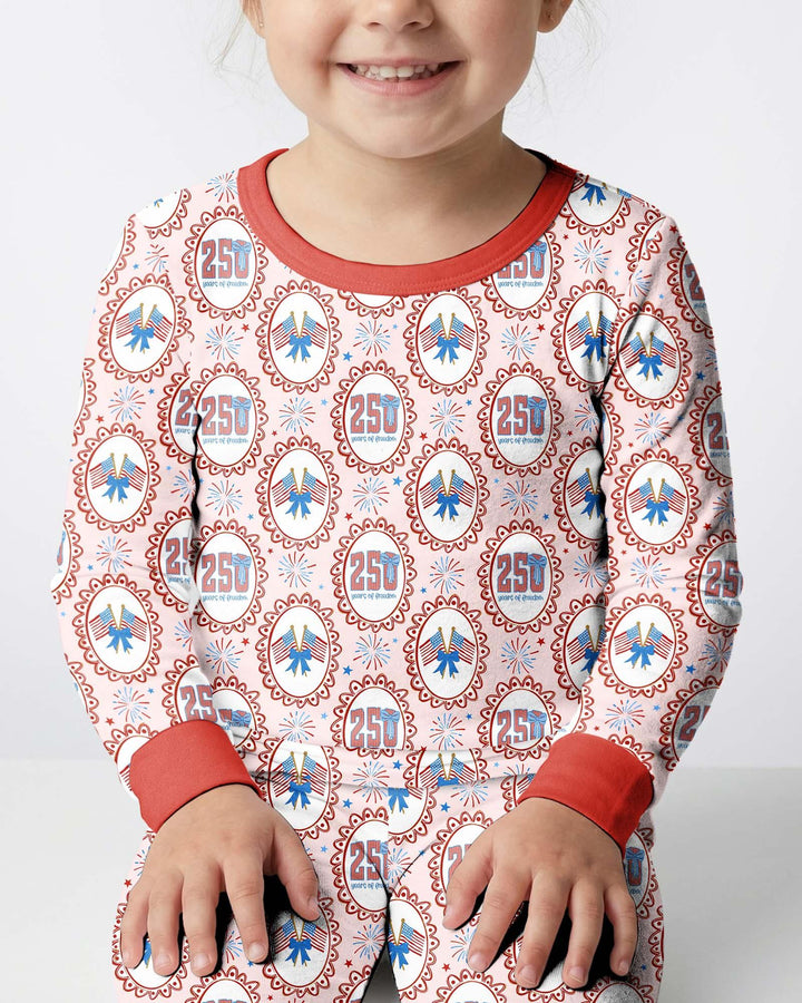 Zweiteiliges Langarm-Pyjama-Set mit Sommerfrüchten