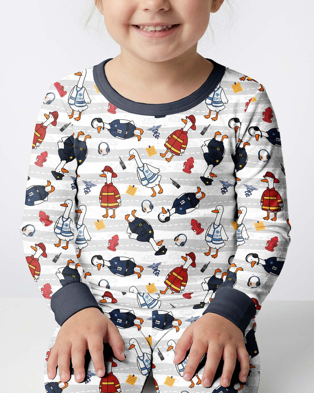 Zweiteiliges Langarm-Pyjama-Set mit Sommerfrüchten