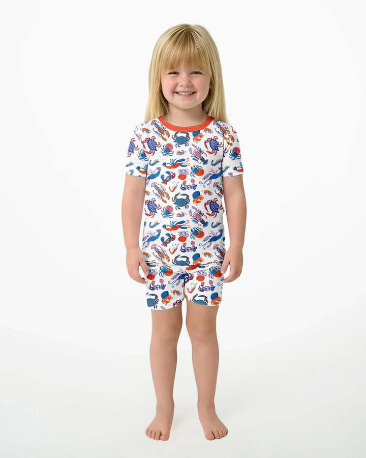 Template Zweiteiliges Pyjama-Set mit kurzen Ärmeln und Shorts