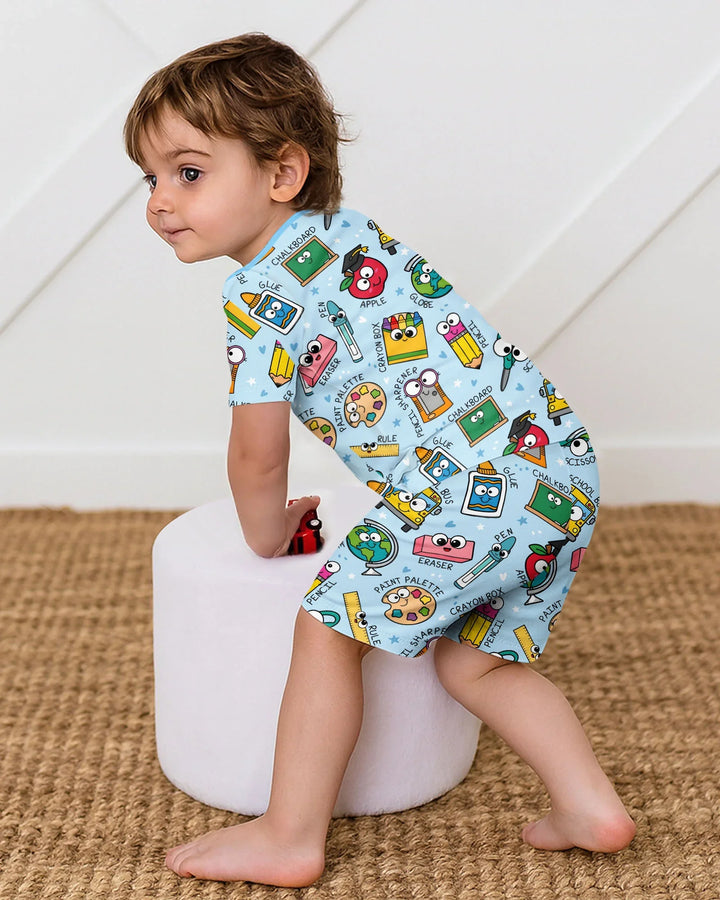 Template Zweiteiliges Pyjama-Set mit kurzen Ärmeln und Shorts