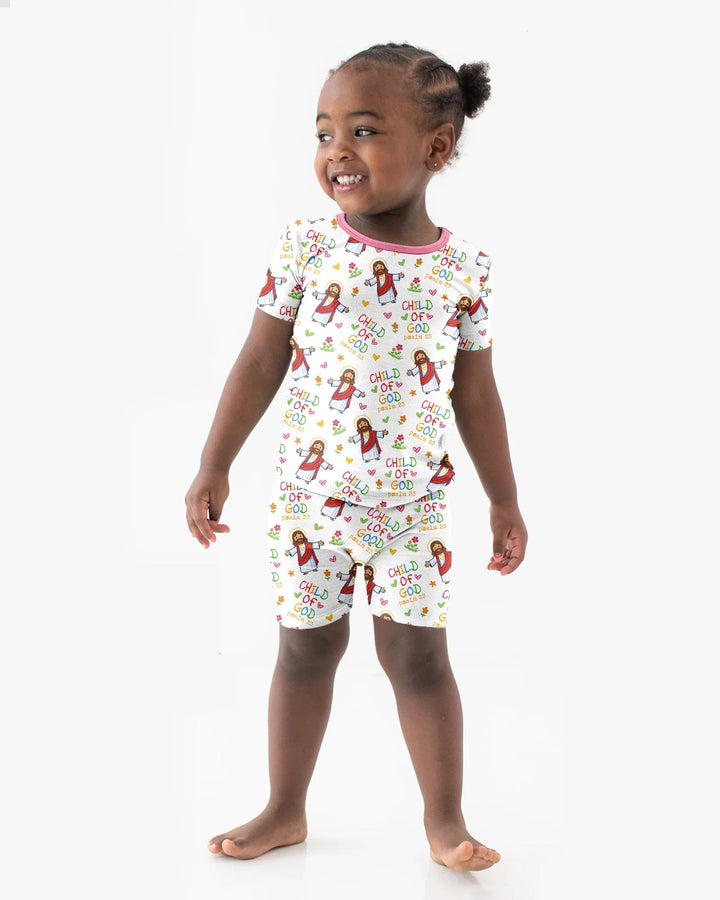 Template Zweiteiliges Pyjama-Set mit kurzen Ärmeln und Shorts