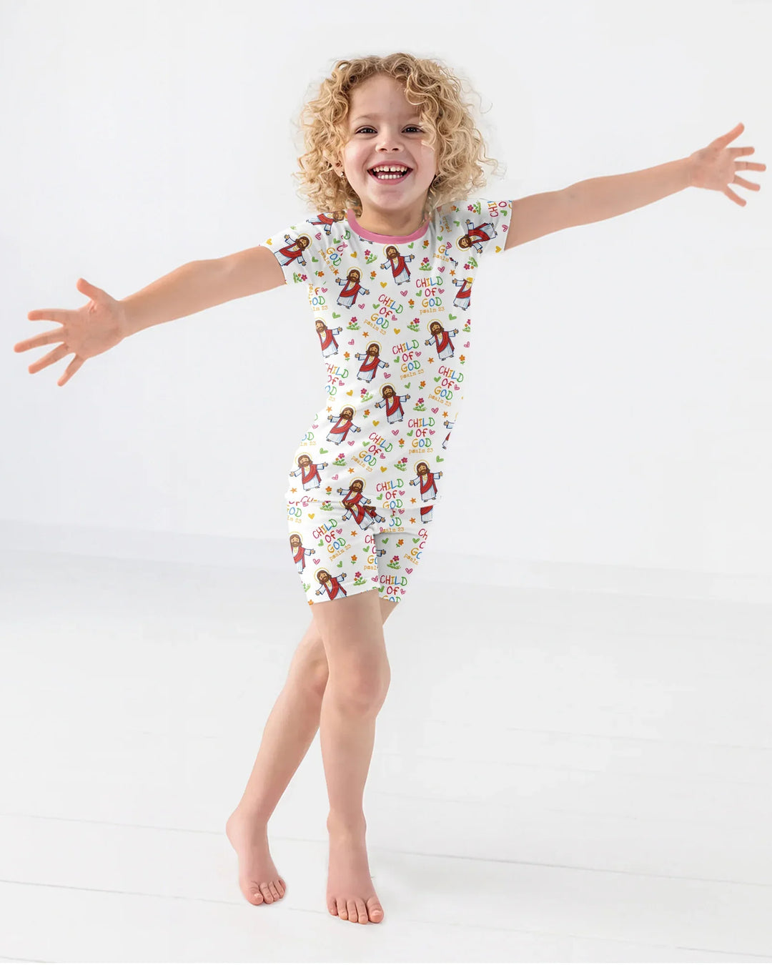 Template Zweiteiliges Pyjama-Set mit kurzen Ärmeln und Shorts