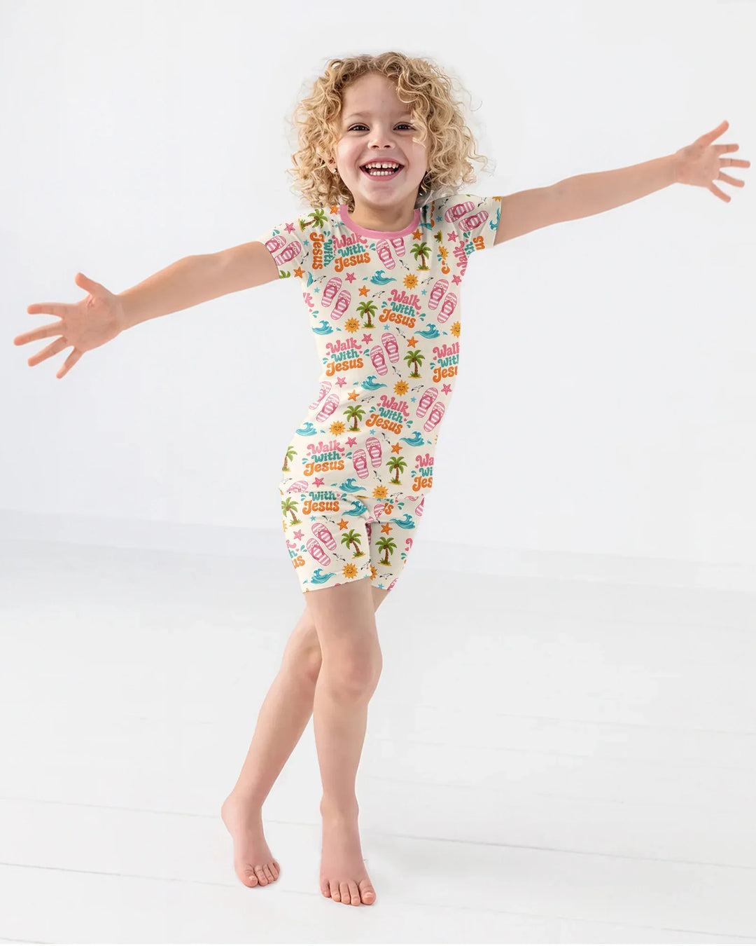 Template Zweiteiliges Pyjama-Set mit kurzen Ärmeln und Shorts