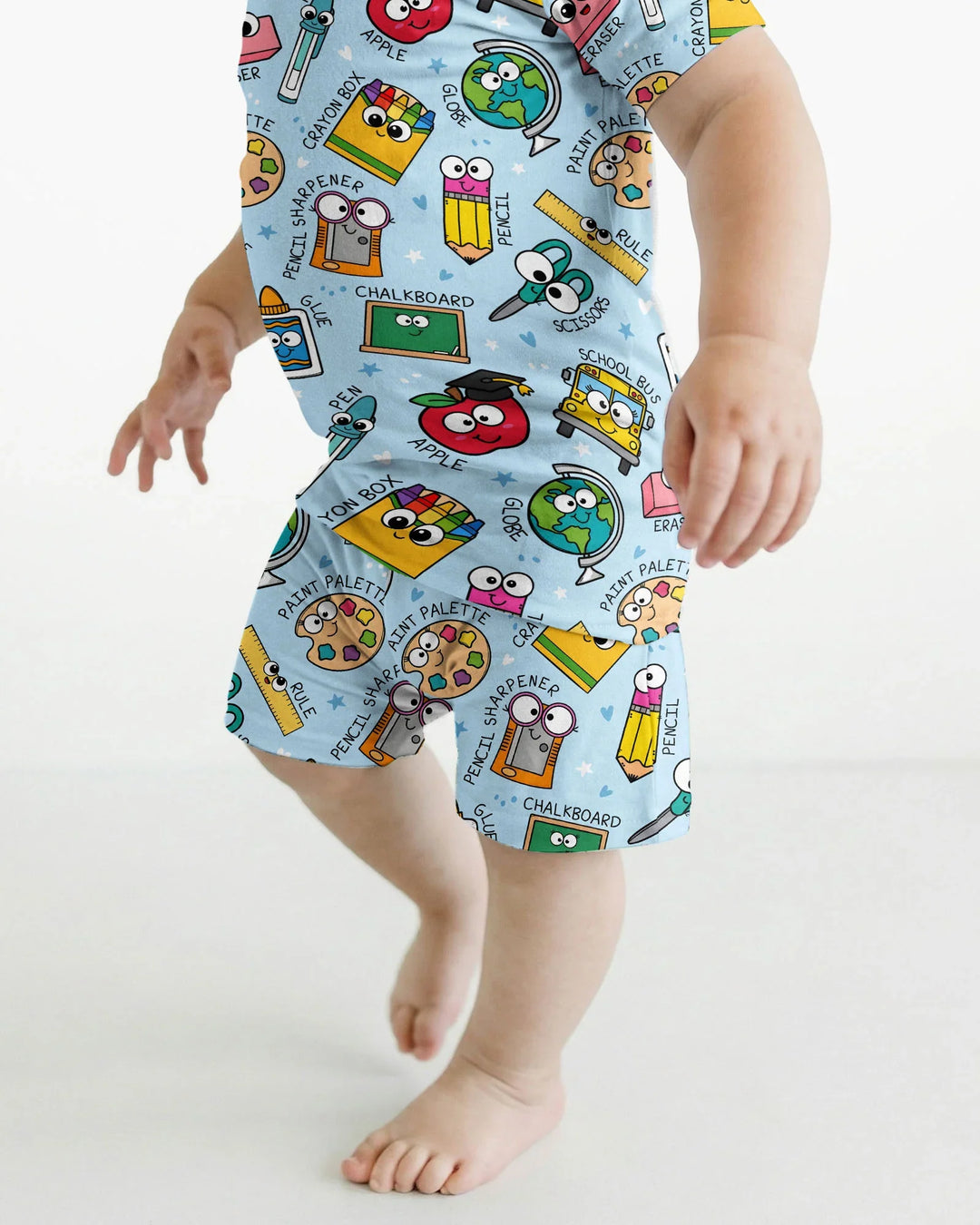 Template Zweiteiliges Pyjama-Set mit kurzen Ärmeln und Shorts