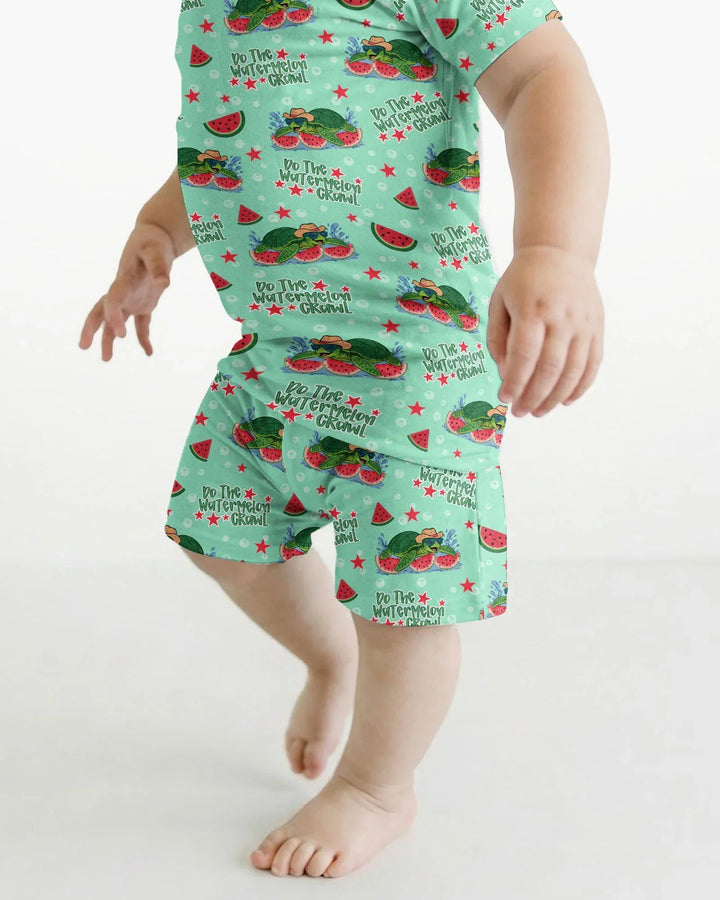 Template Zweiteiliges Pyjama-Set mit kurzen Ärmeln und Shorts