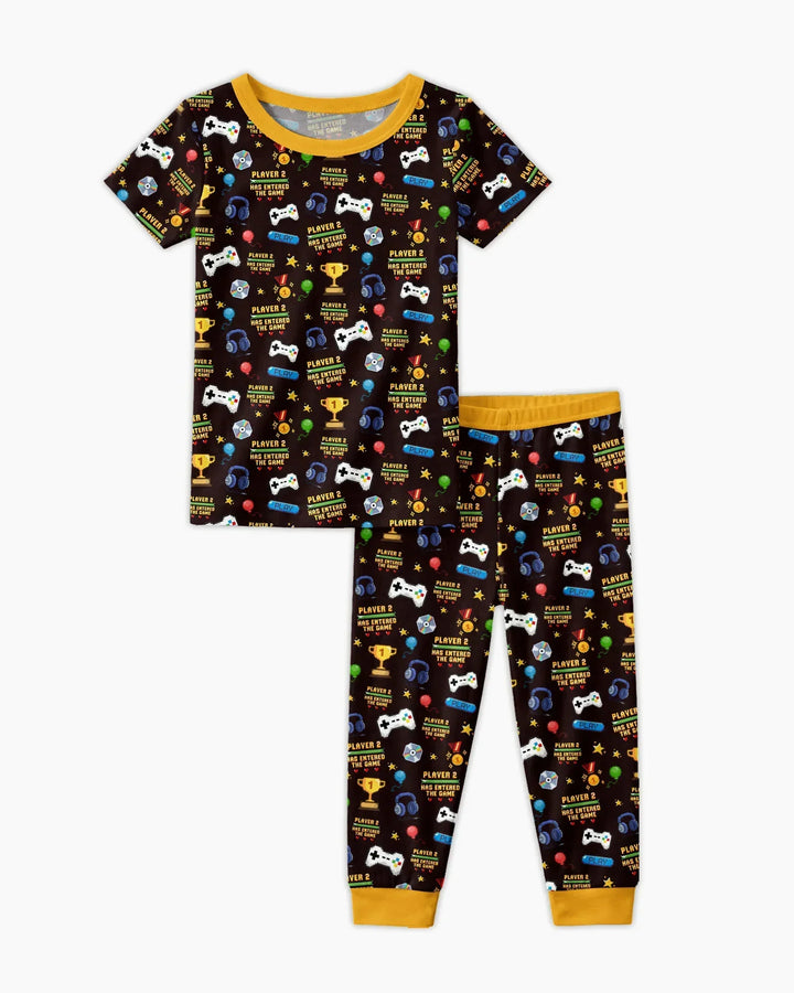 Template Zweiteiliges Pyjama-Set mit kurzen Ärmeln und Shorts