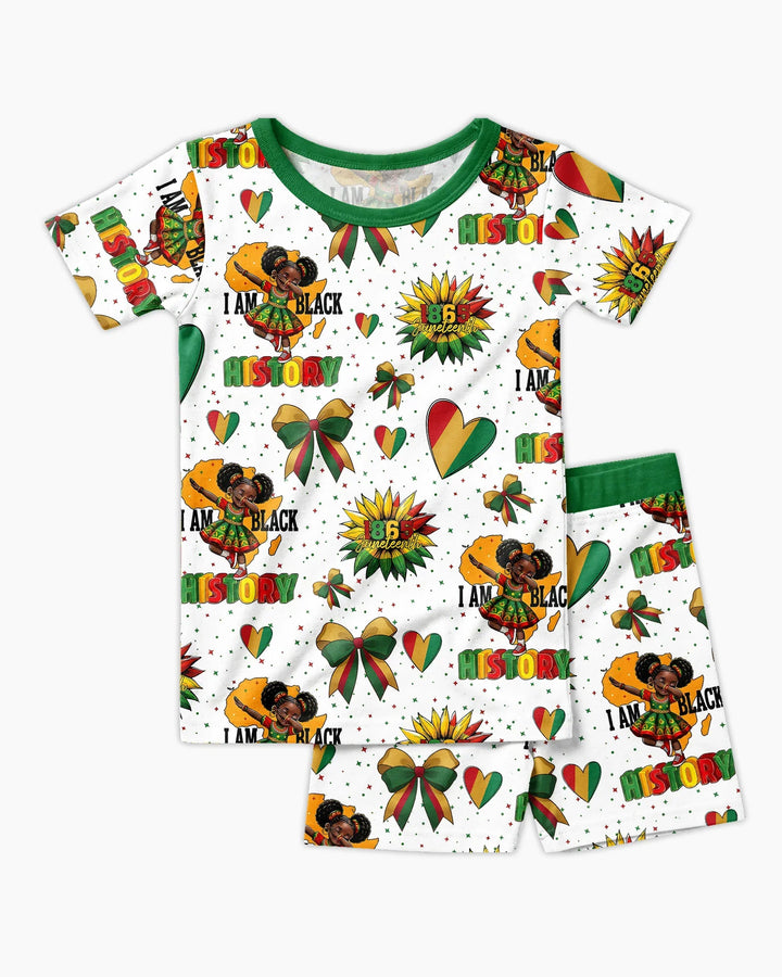 Template Zweiteiliges Pyjama-Set mit kurzen Ärmeln und Shorts